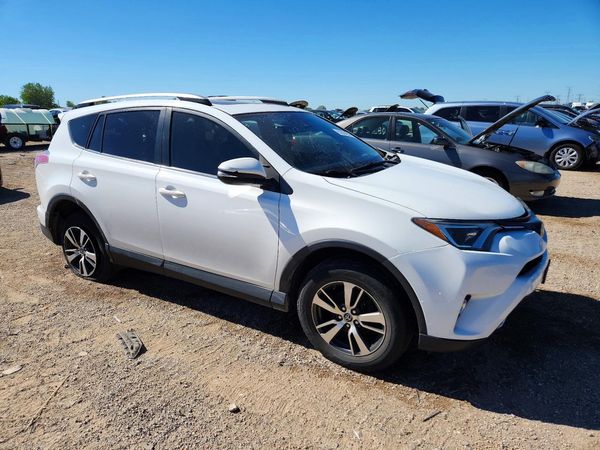 2018 TOYOTA RAV4 Adventure/XLE