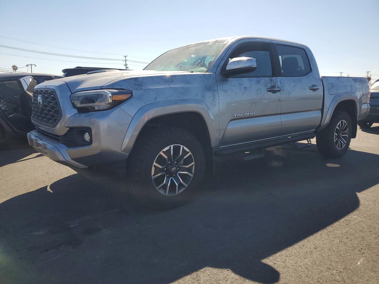 2022 TOYOTA TACOMA SR5