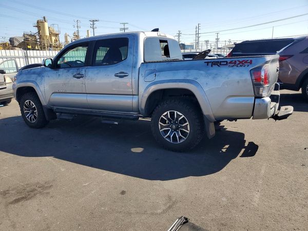 2022 TOYOTA TACOMA SR5