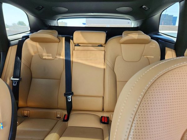 2021 VOLVO XC60 Inscription