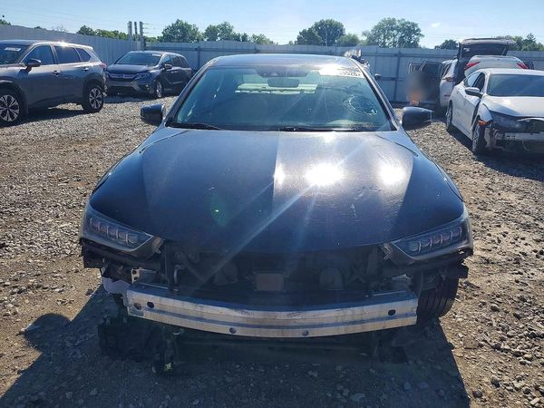 2018 ACURA TLX