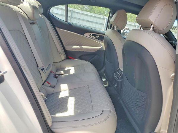 2023 GENESIS G70