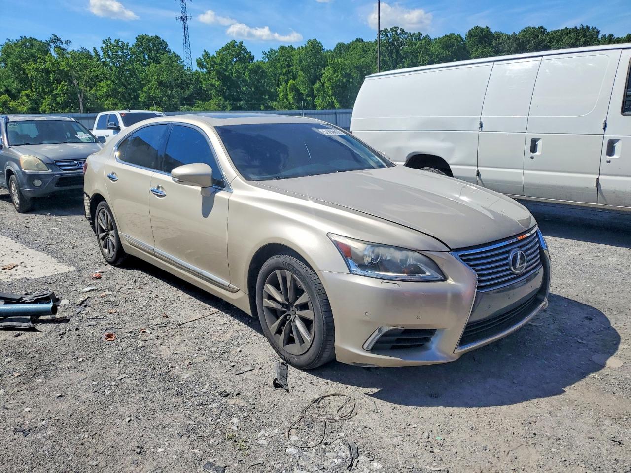 2013 LEXUS LS 460