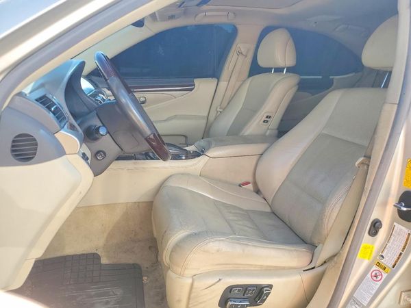 2013 LEXUS LS 460
