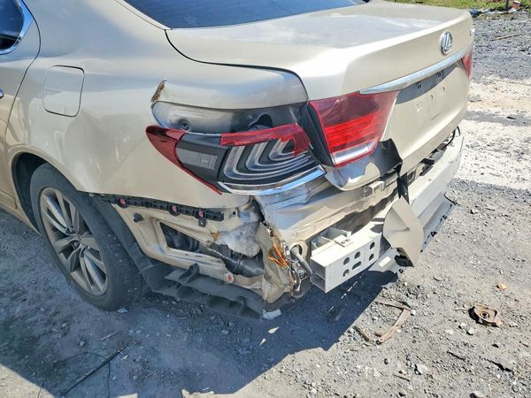 2013 LEXUS LS 460