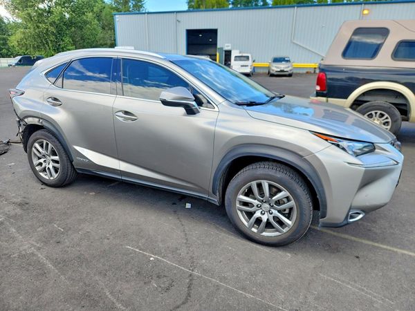 2015 LEXUS NX 300h Luxury