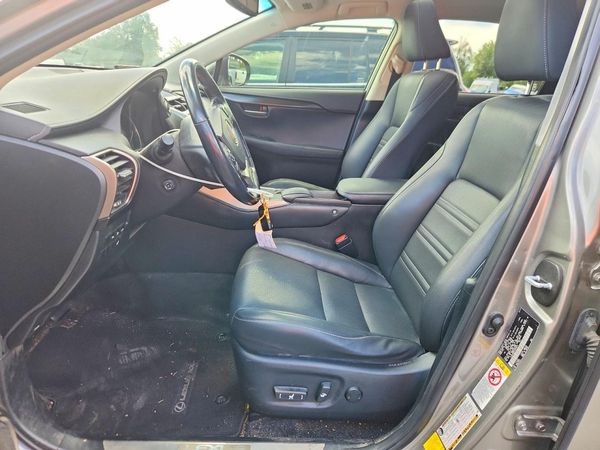 2015 LEXUS NX 300h Luxury