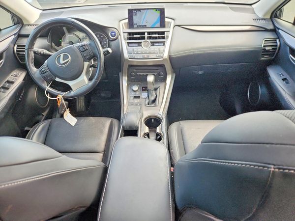 2015 LEXUS NX 300h Luxury