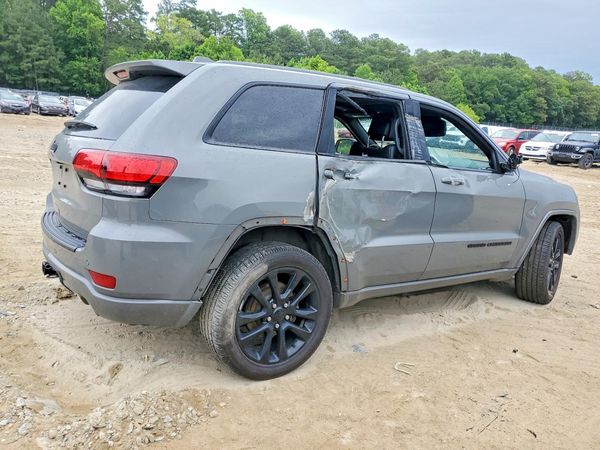 2020 JEEP GRAND CHEROKEE LAREDO 4X4
