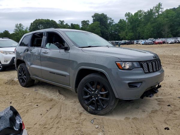 2020 JEEP GRAND CHEROKEE LAREDO 4X4