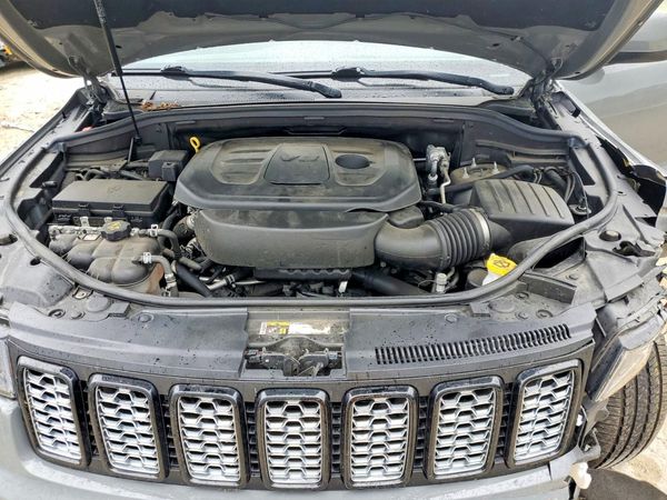 2020 JEEP GRAND CHEROKEE LAREDO 4X4