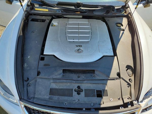 2015 LEXUS LS 460