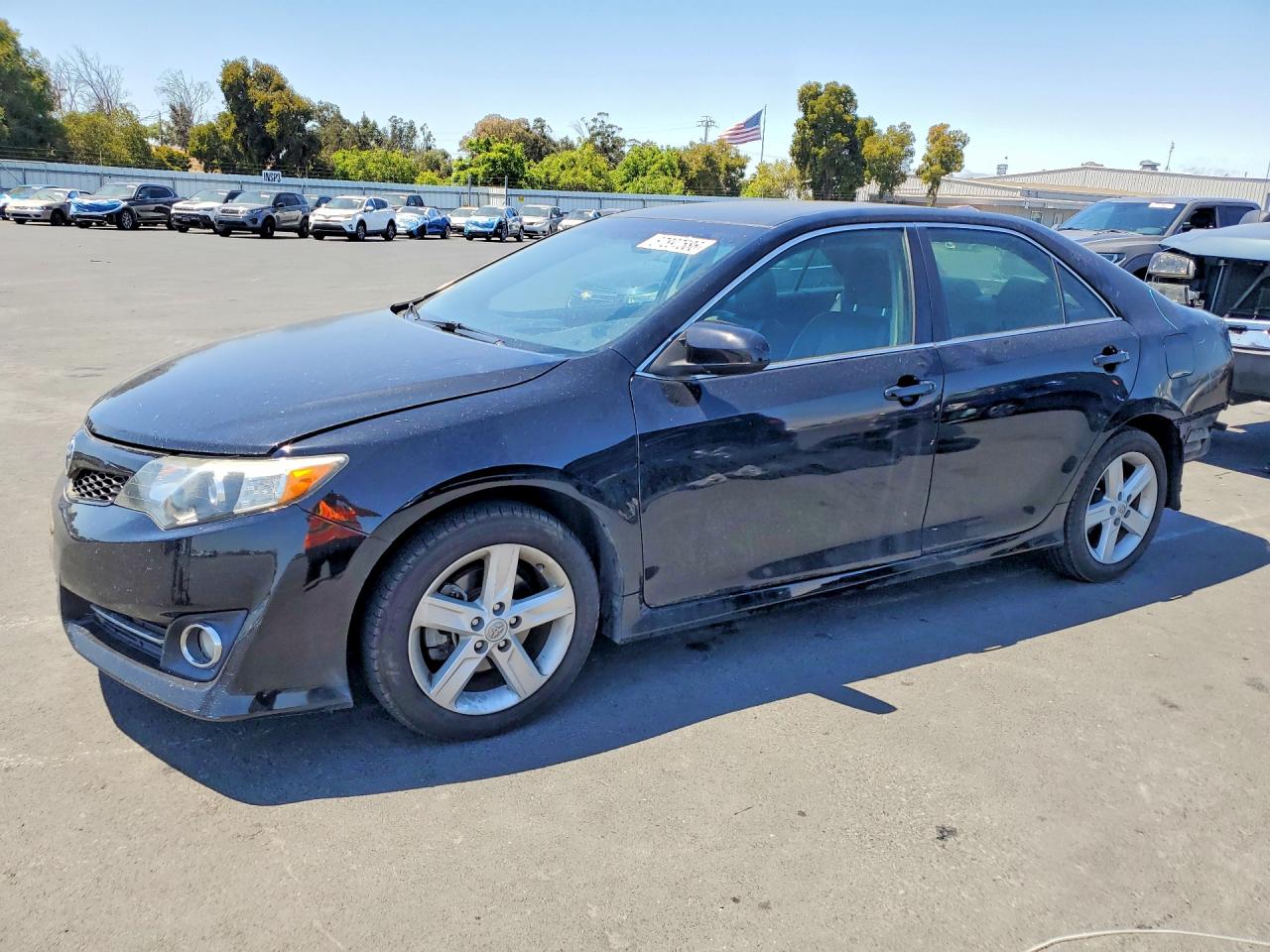 2014 TOYOTA CAMRY