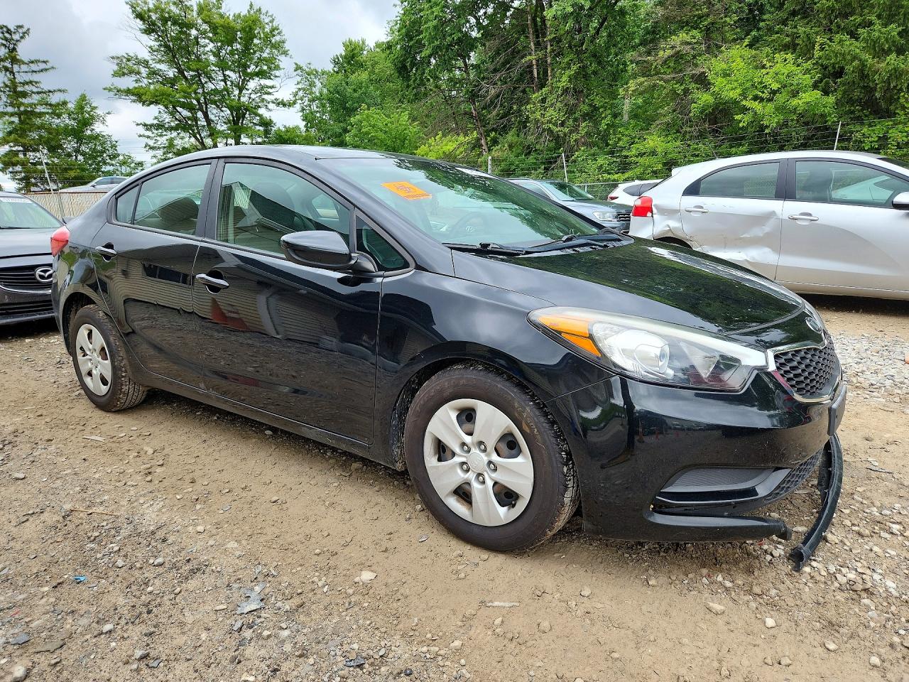 2016 KIA FORTE GL (Middle-Low Grade)