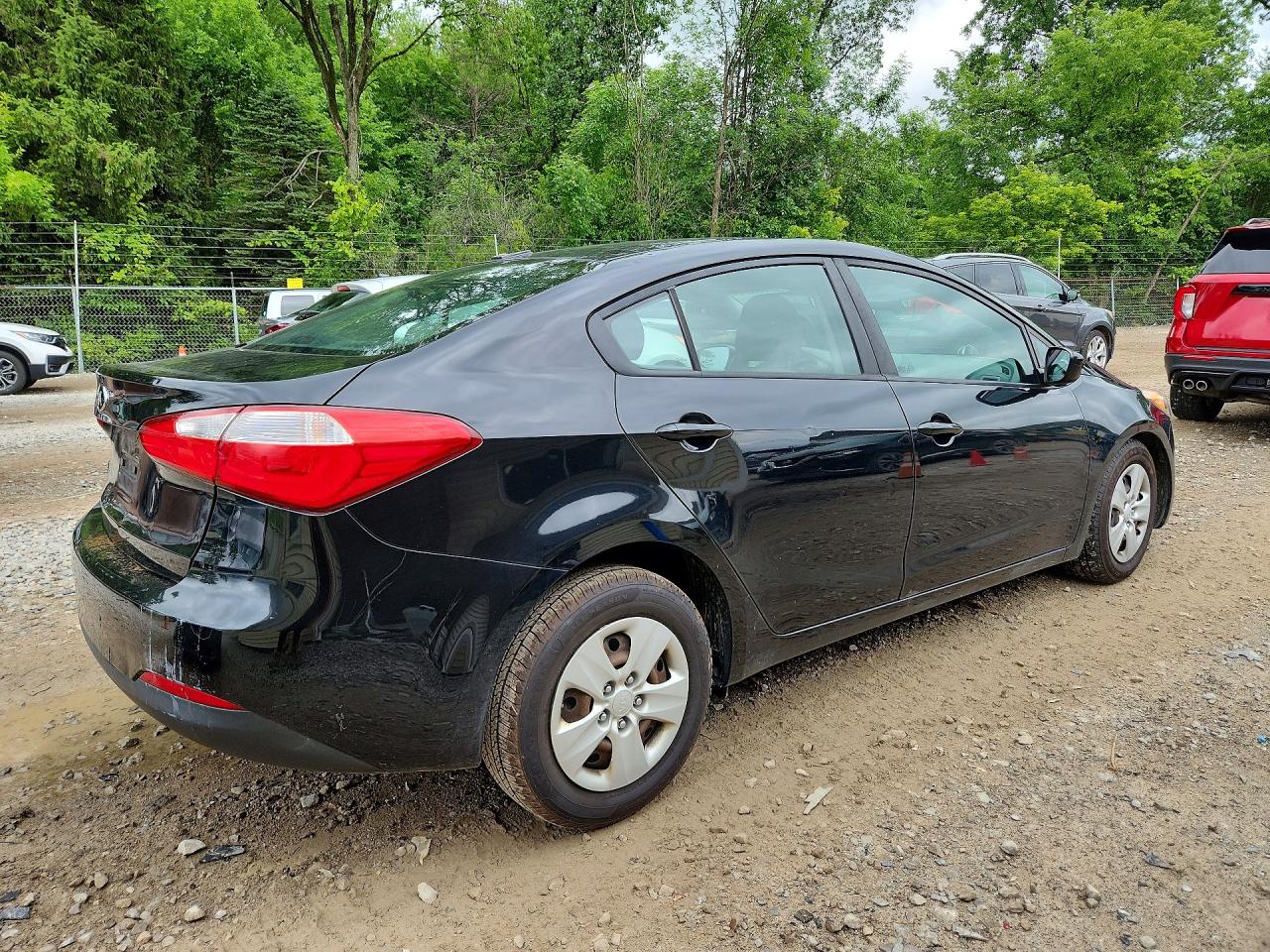 2016 KIA FORTE GL (Middle-Low Grade)