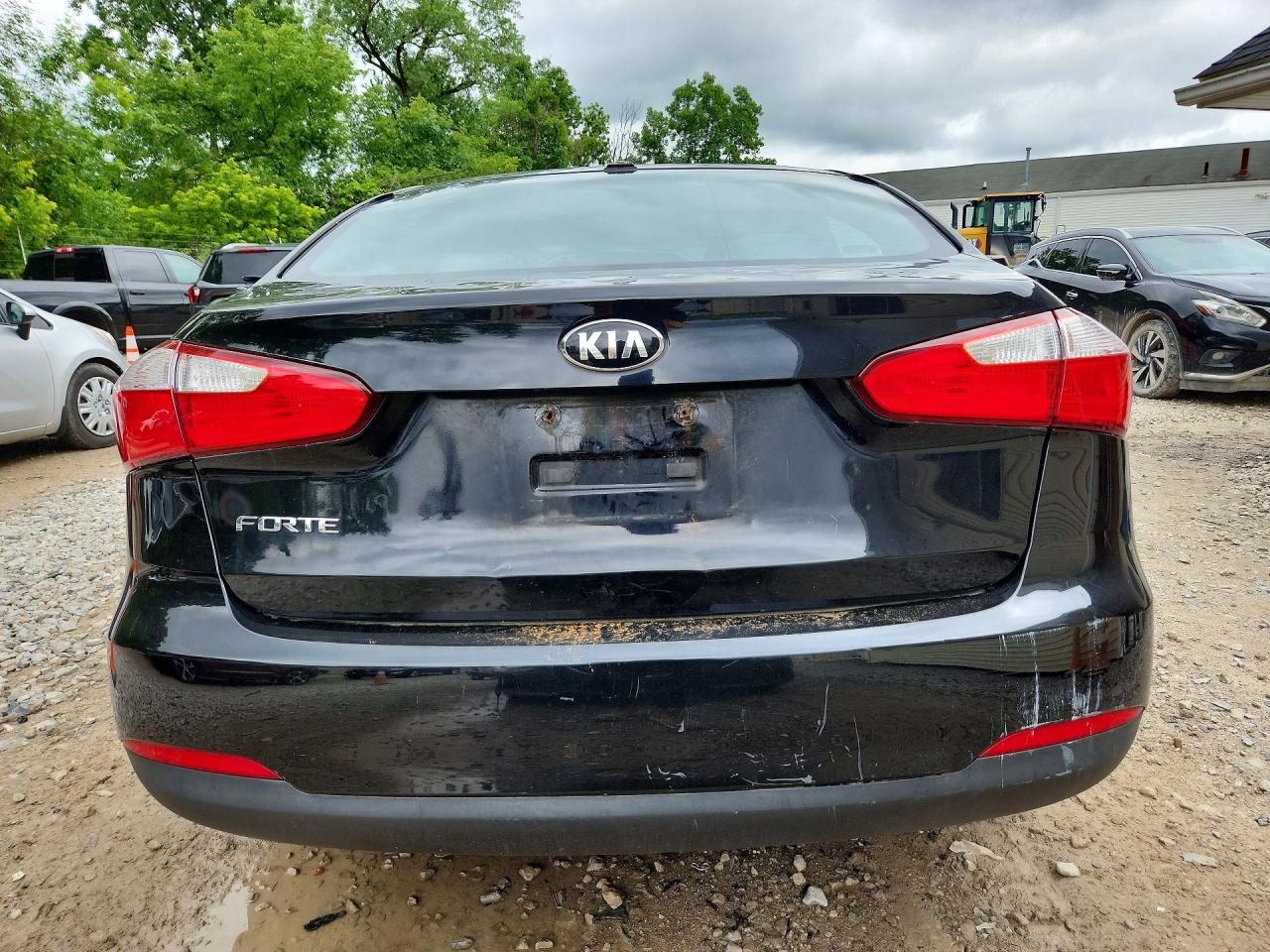2016 KIA FORTE GL (Middle-Low Grade)