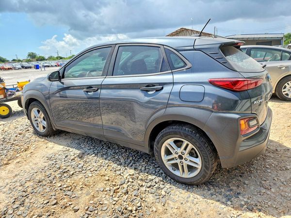 2019 HYUNDAI KONA SE