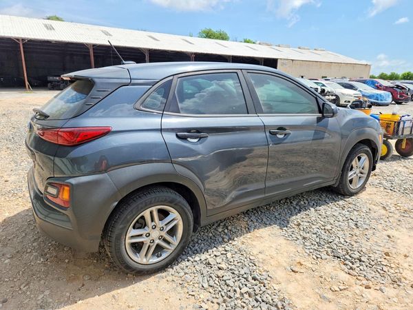 2019 HYUNDAI KONA SE