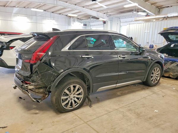 2022 CADILLAC XT4 Premium Luxury