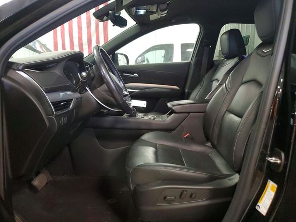 2022 CADILLAC XT4 Premium Luxury