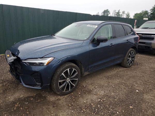 2024 VOLVO XC60 Ultimate Dark