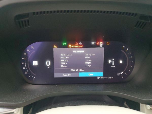 2024 VOLVO XC60 Ultimate Dark