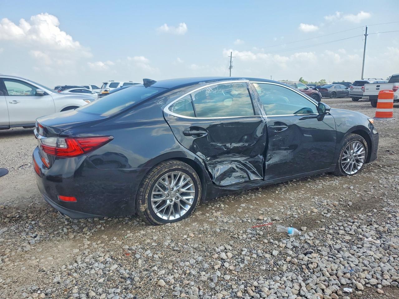 2017 LEXUS ES 350