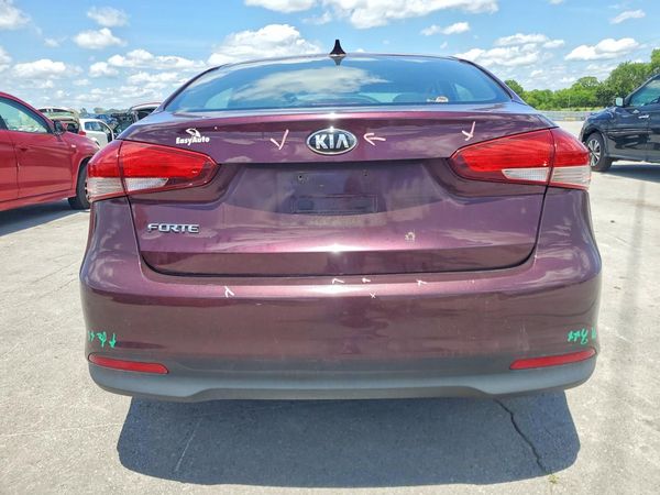 2018 KIA FORTE LX Base