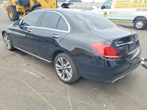 2019 MERCEDES-BENZ C C300
