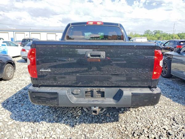 2018 TOYOTA TUNDRA