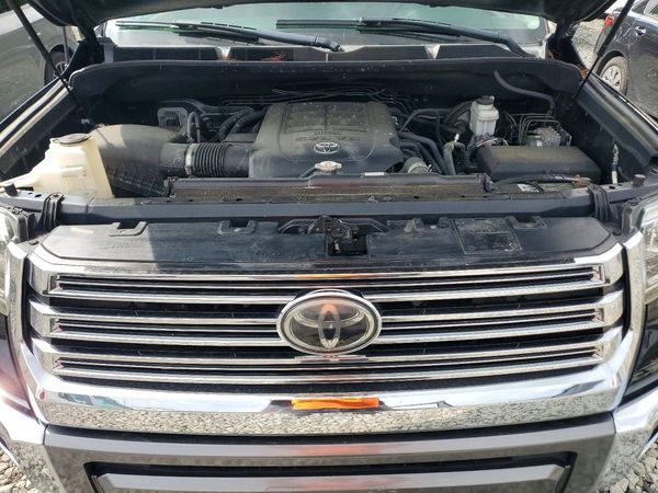 2018 TOYOTA TUNDRA