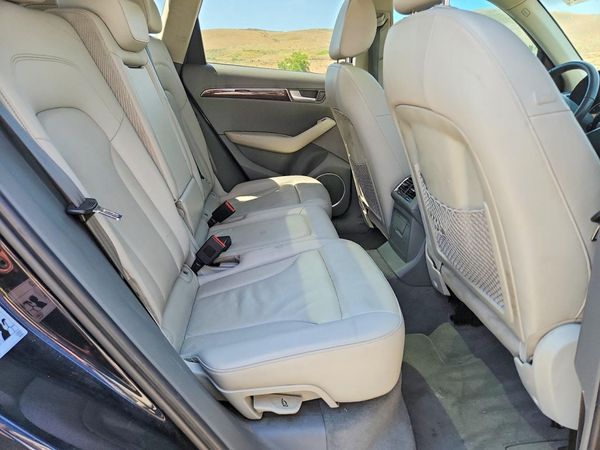 2012 AUDI Q5 Premium Plus