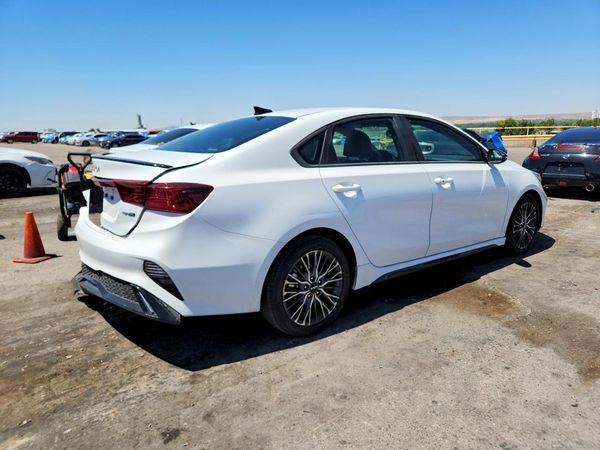2024 KIA FORTE GT Line