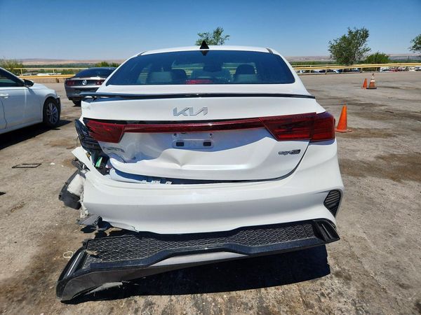 2024 KIA FORTE GT Line