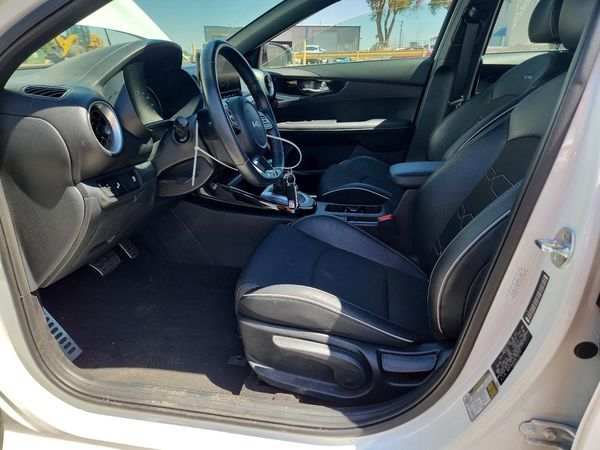 2024 KIA FORTE GT Line