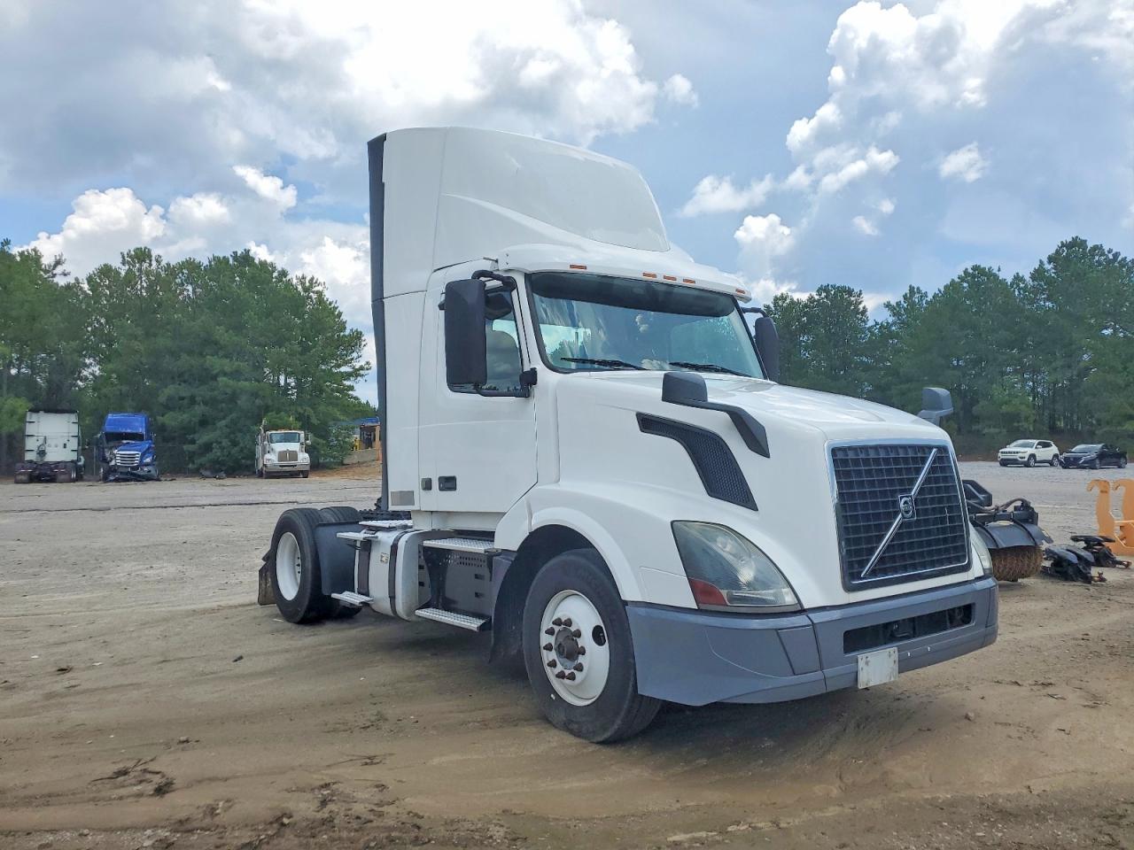 2018 VOLVO VNL