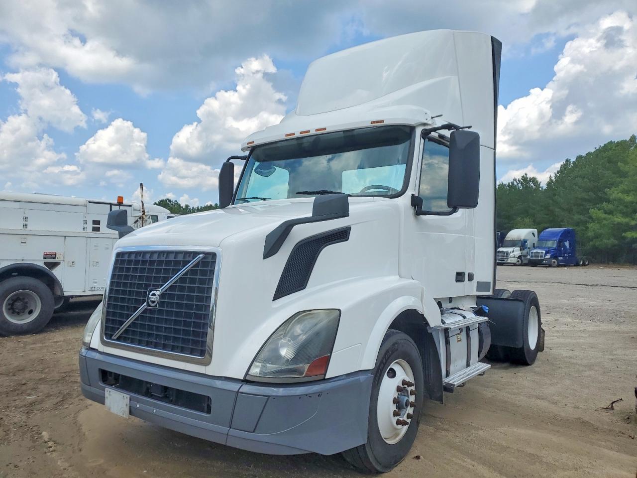 2018 VOLVO VNL
