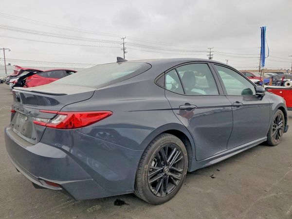 2025 TOYOTA CAMRY