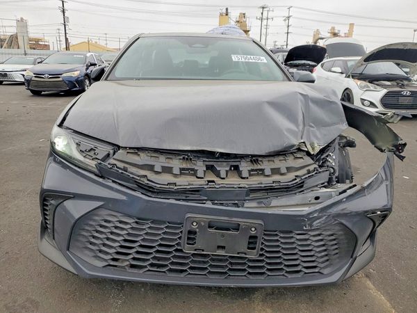 2025 TOYOTA CAMRY