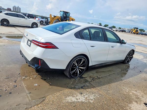 2025 BMW 530