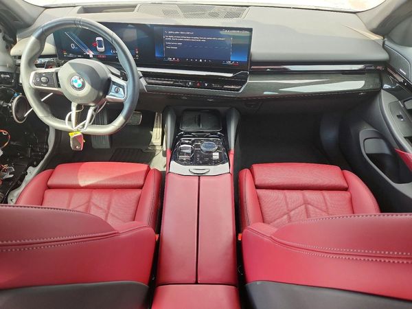 2025 BMW 530