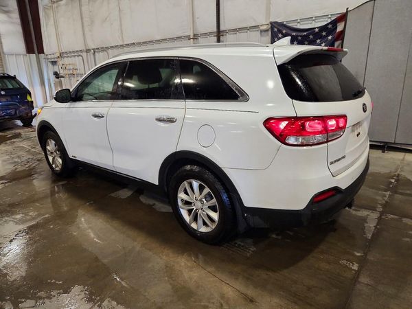 2016 KIA SORENTO L / LX