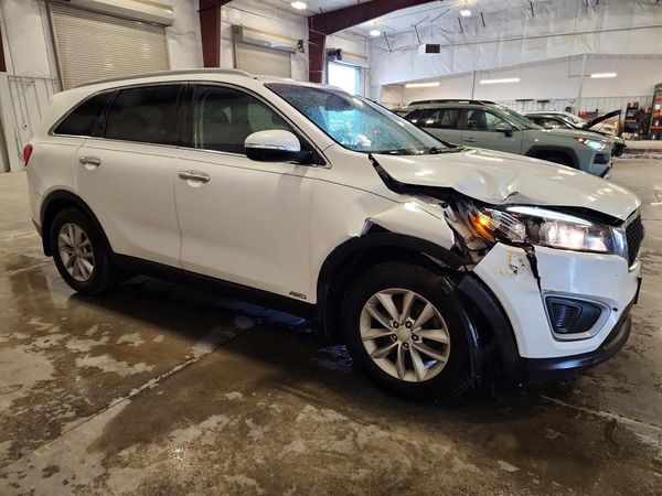 2016 KIA SORENTO L / LX
