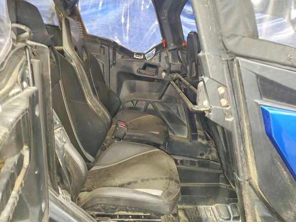 2021 CAN-AM COMMANDER MAX