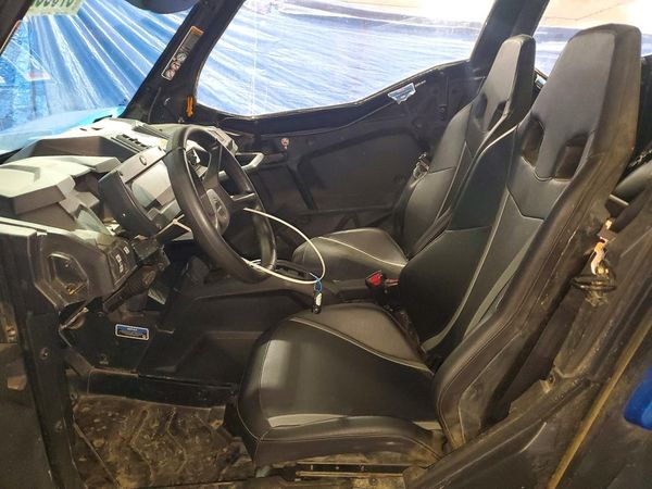 2021 CAN-AM COMMANDER MAX