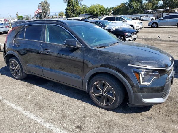 2023 KIA NIRO EX