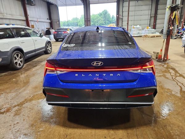 2024 HYUNDAI ELANTRA SEL w/ Convenience Pkg