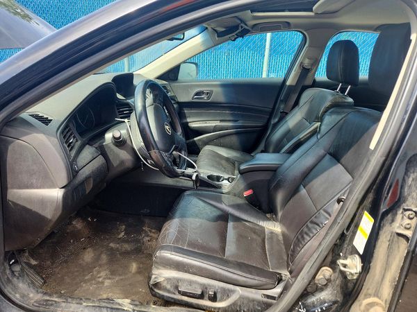 2013 ACURA ILX 20 PREMIUM