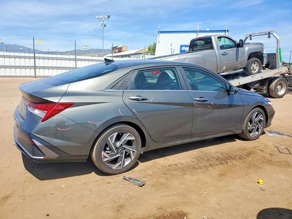 2024 HYUNDAI ELANTRA