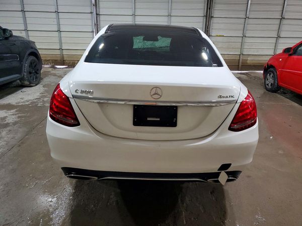 2015 MERCEDES-BENZ C 4-MATIC